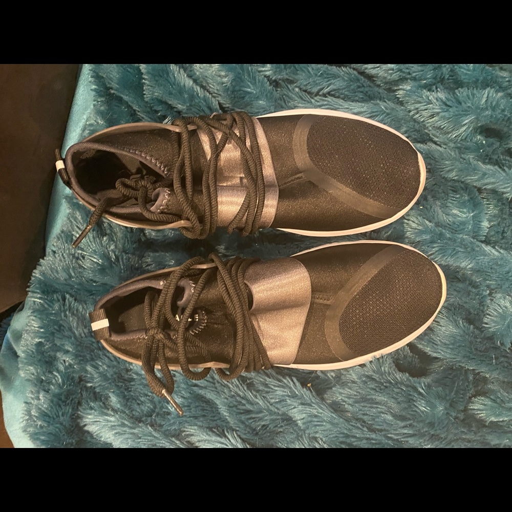 Fabletics workout shoes